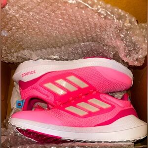 BNWT & original box Adidas Bright Pink Bounce Running Shoes w7